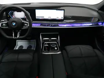 BMW 740 d xDrive M Sport SKYLOUNGE