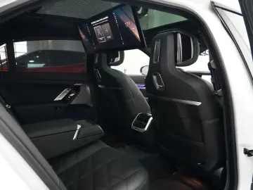 BMW 740 d xDrive M Sport SKYLOUNGE