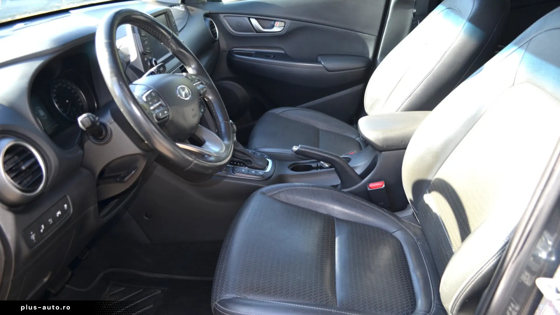HYUNDAI KONA 1.6 T-GDI  177 CP 4 WD PREMIUM TVA NEDEDUCTIBIL