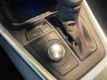 SUZUKI Across 2.5 Plug-In Hybrid Comfort  E-Four PHEV