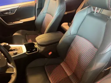 SUZUKI Across 2.5 Plug-In Hybrid Comfort  E-Four PHEV