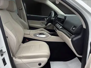MERCEDES-BENZ GLE 300 d HUD Distro Burmest 360 Pano …