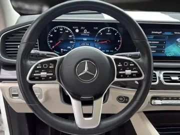 MERCEDES-BENZ GLE 300 d HUD Distro Burmest 360 Pano …
