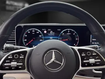 MERCEDES-BENZ GLE 300 d HUD Distro Burmest 360 Pano …