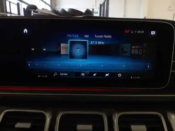MERCEDES-BENZ GLE 300 d HUD Distro Burmest 360 Pano …