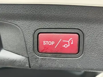 MERCEDES-BENZ GLE 300 d HUD Distro Burmest 360 Pano …