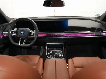 BMW 750e xDrive M SPORTPAKET PRO EXECUTIVE LOUNGE IN