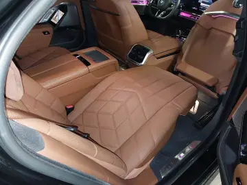 BMW 750e xDrive M SPORTPAKET PRO EXECUTIVE LOUNGE IN