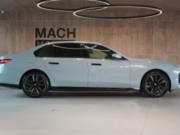 BMW 740d xDrive  M-Paket Pro  B&W