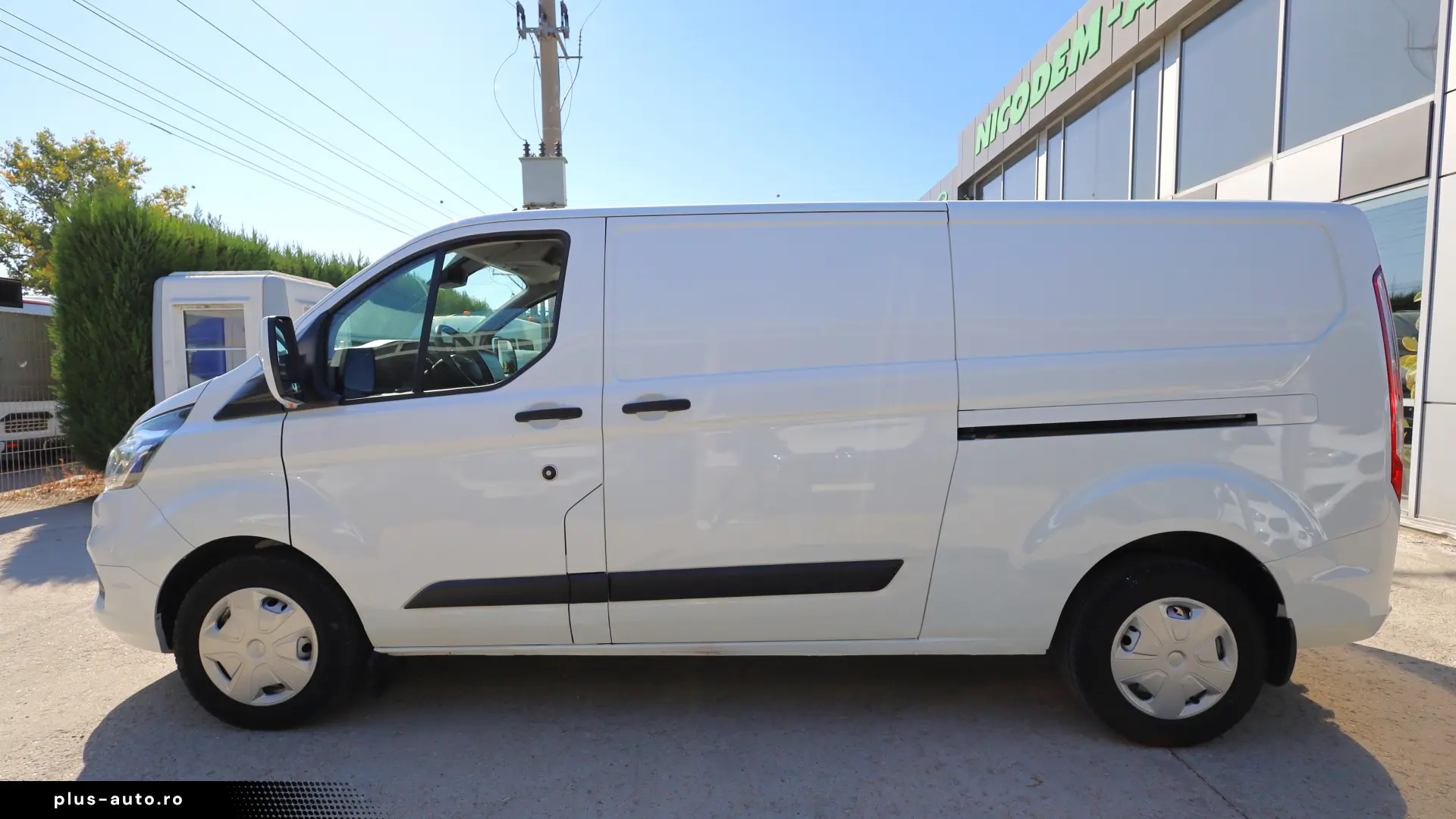 Ford Transit Custom L2H1 2.0 130CP AUTOMAT