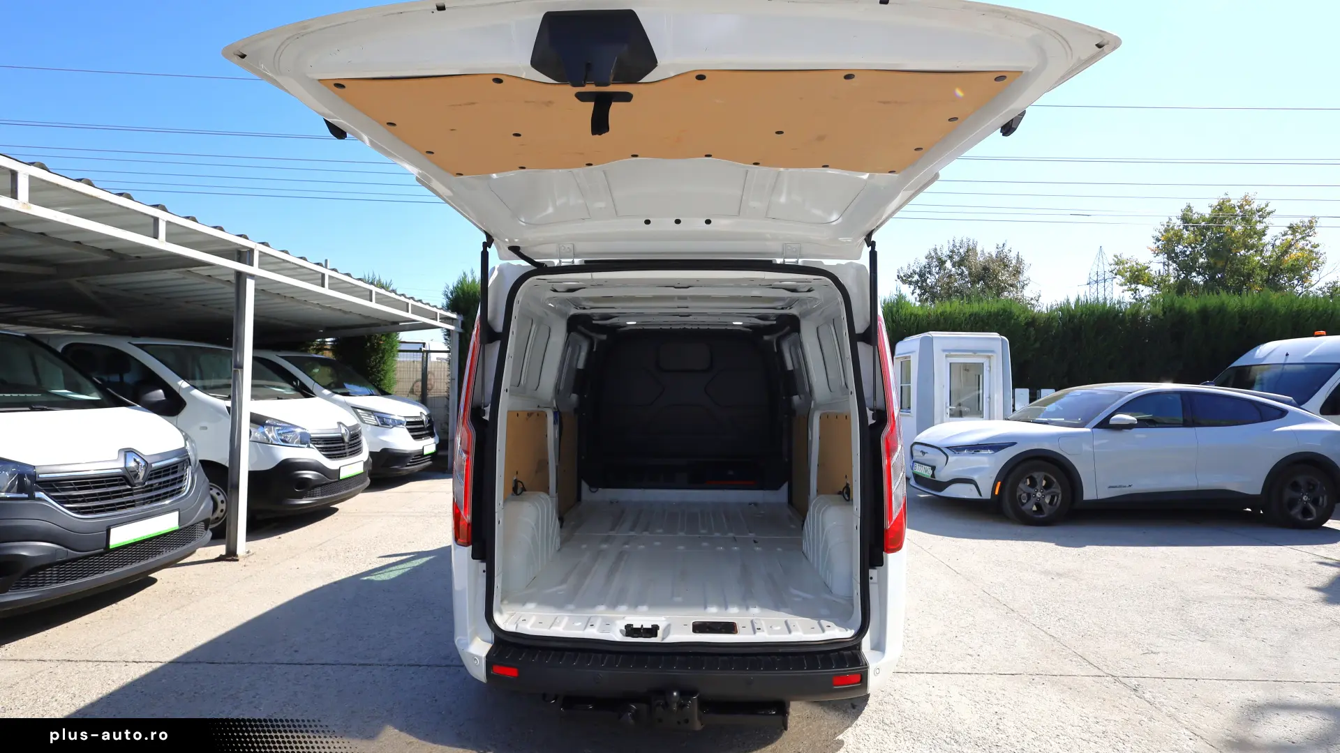 Ford Transit Custom L2H1 2.0 130CP AUTOMAT