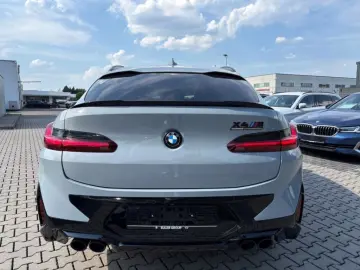 BMW X4 M Competition Paket HUD