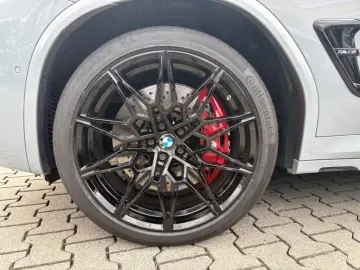 BMW X4 M Competition Paket HUD