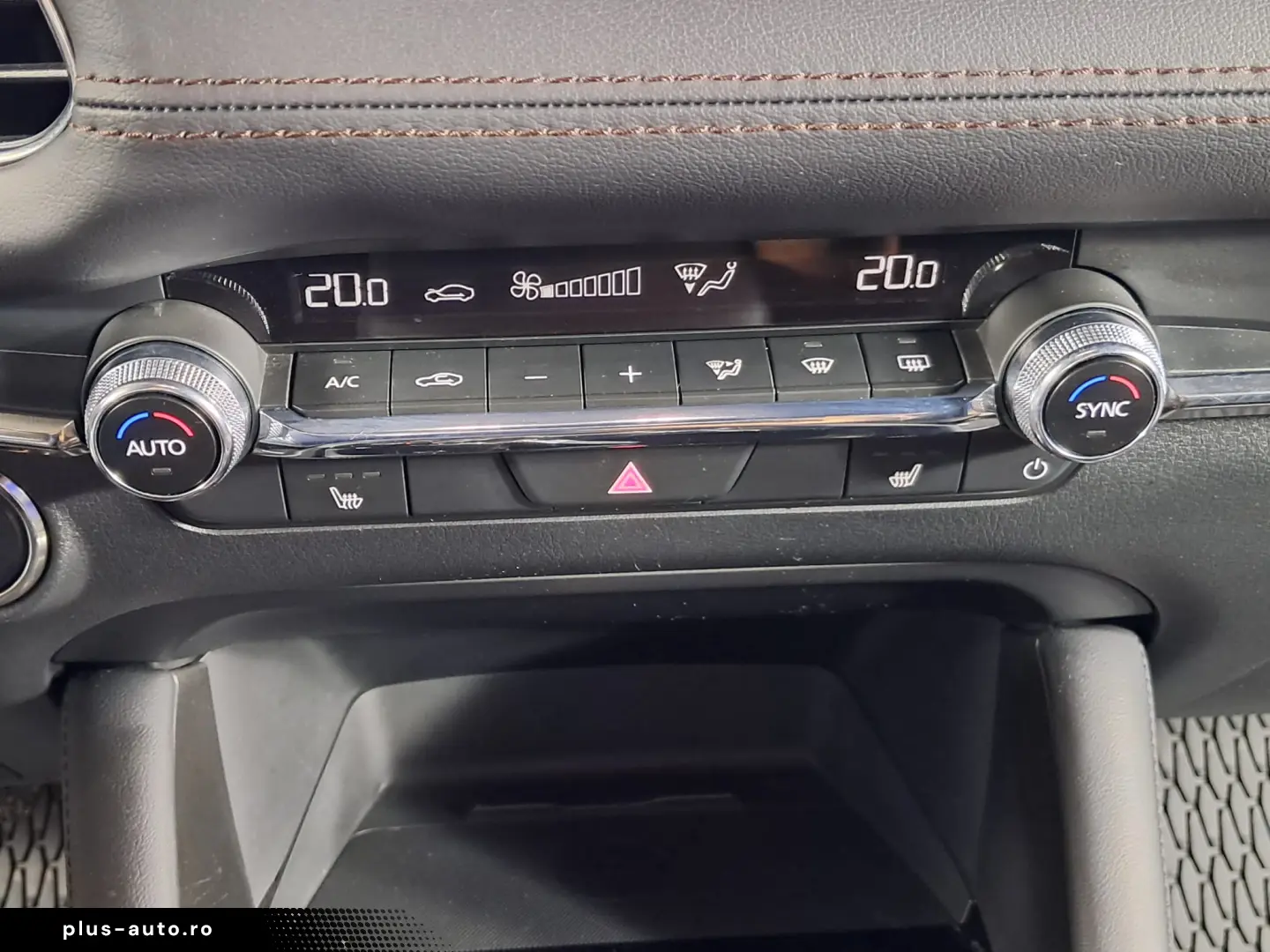MAZDA 3 EXLUSIV-LINE E-SKYACTIV X 6AT 186CP 2023