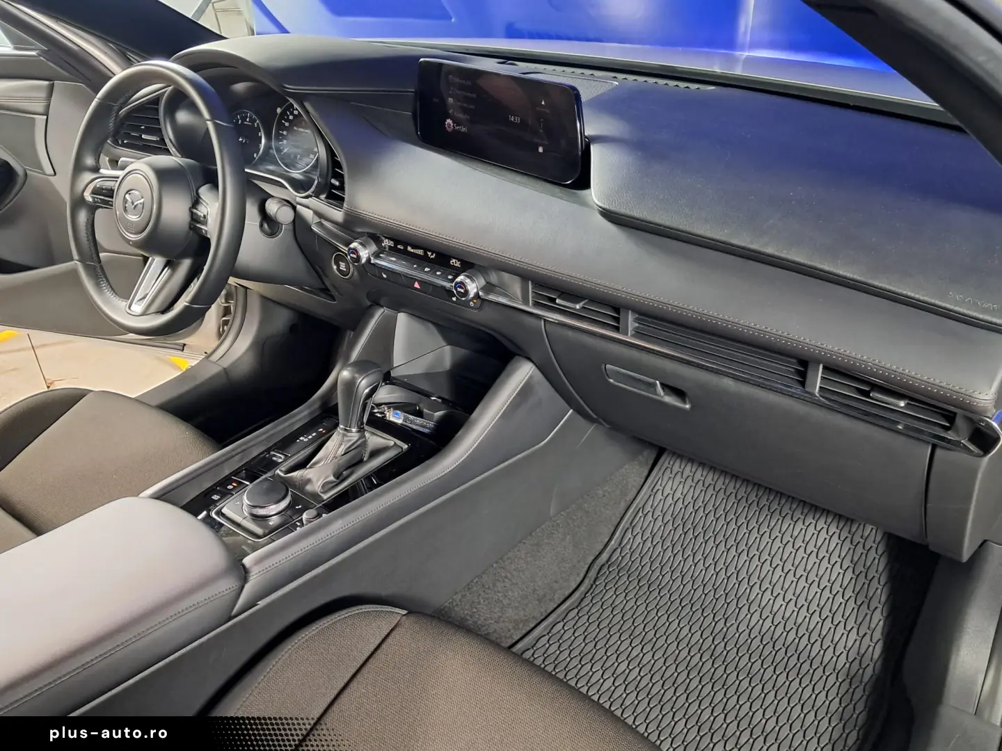 MAZDA 3 EXLUSIV-LINE E-SKYACTIV X 6AT 186CP 2023