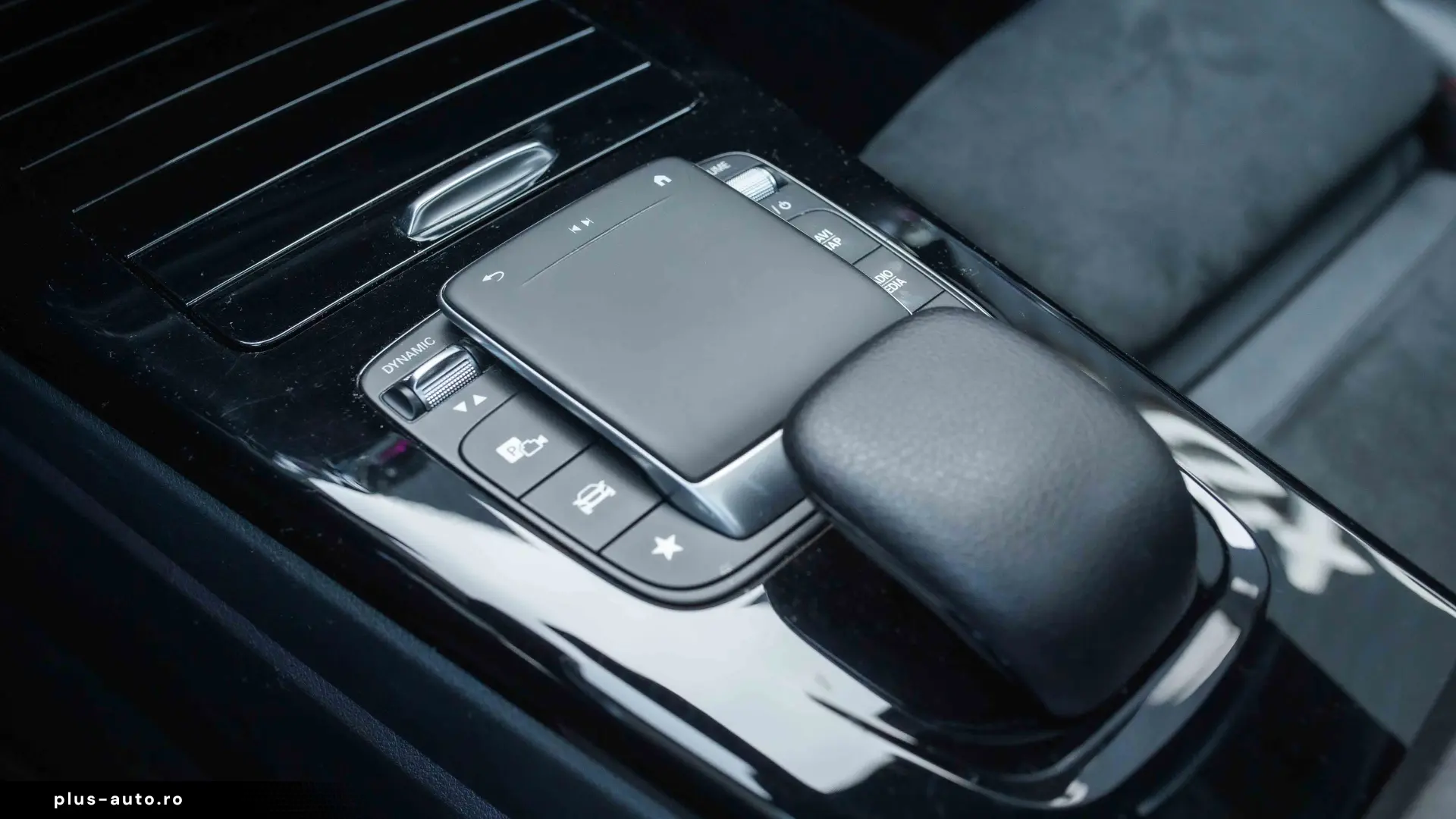 Mercedes-Benz CLA 200 7G-DCT AMG Line