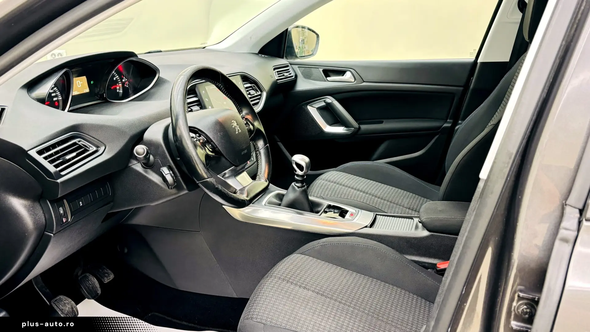 PEUGEOT   308   1.2 BENZINA   110CP   An 2018   Euro 6   Man