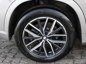 BMW X1 sDrive 18i M-Sport LED NAVI KAMERA SHZ PDC