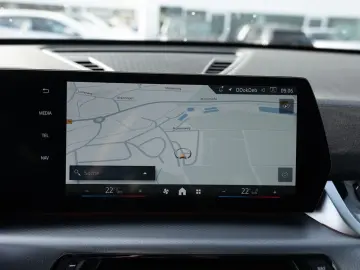 BMW X1 sDrive 18i M-Sport LED NAVI KAMERA SHZ PDC