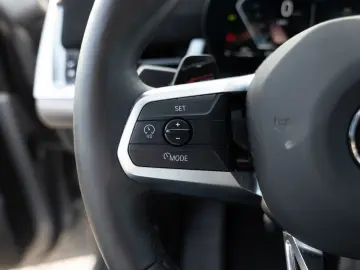 BMW X1 sDrive 18i M-Sport LED NAVI KAMERA SHZ PDC