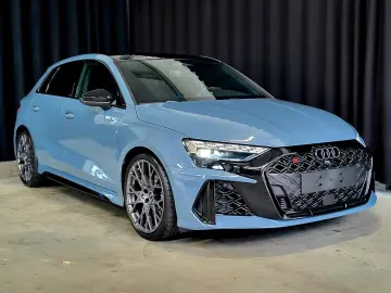 Audi RS3 quattro 2.5 TFSI