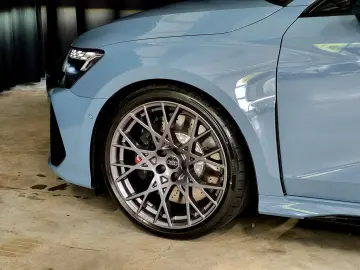 Audi RS3 quattro 2.5 TFSI