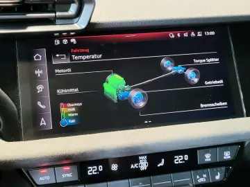 Audi RS3 quattro 2.5 TFSI