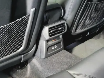 Audi RS3 quattro 2.5 TFSI