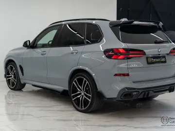 BMW X5 xDrive50e hybrid M-Performance bodykit! Pano