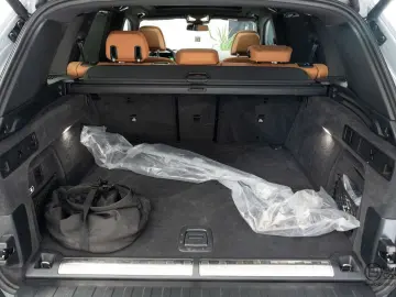 BMW X5 xDrive50e hybrid M-Performance bodykit! Pano