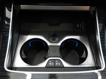 BMW X5 xDrive50e hybrid M-Performance bodykit! Pano