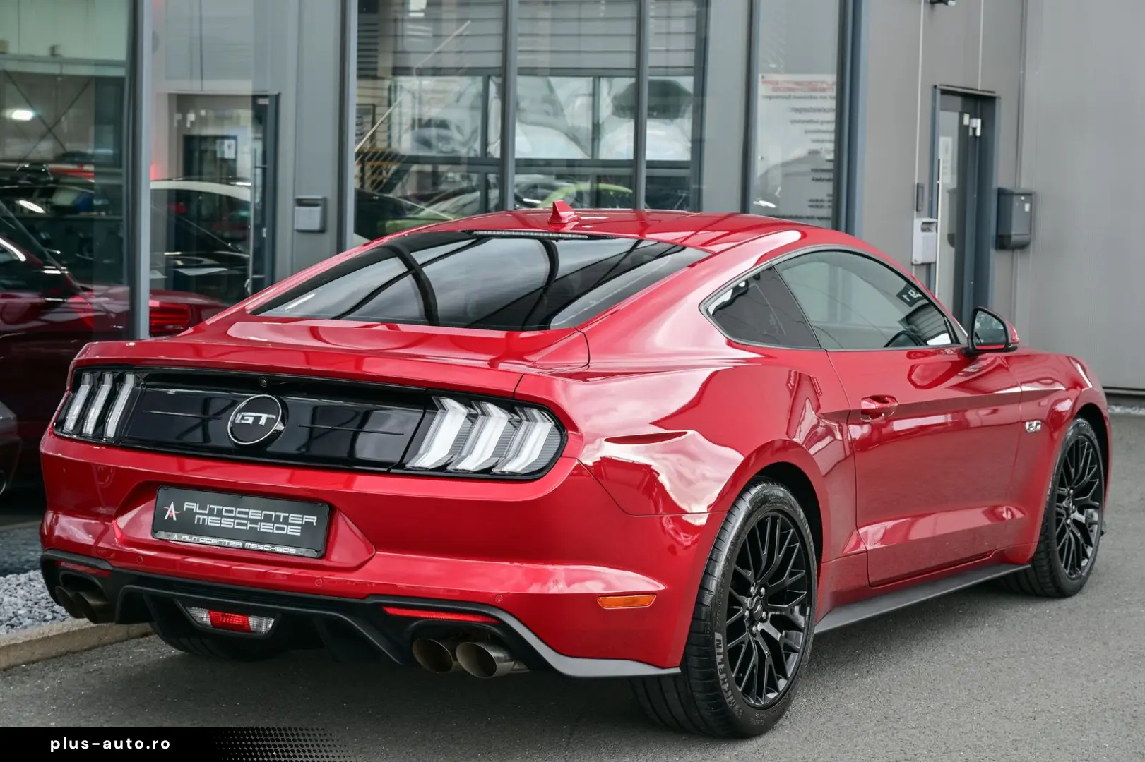 FORD Mustang în leasing operațional MOOV