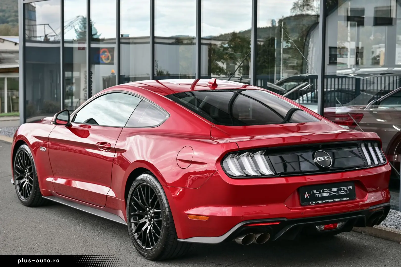 FORD Mustang în leasing operațional MOOV