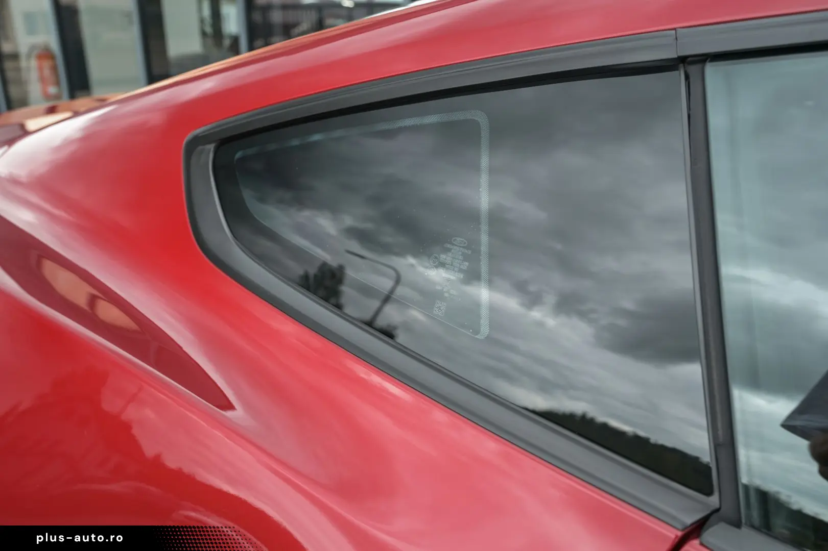 FORD Mustang în leasing operațional MOOV