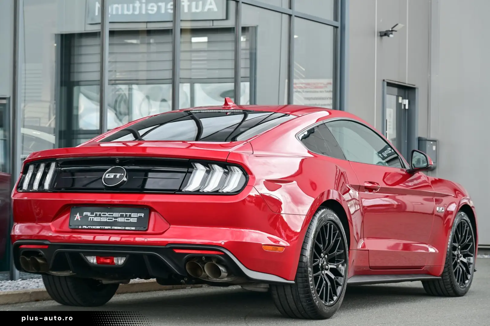 FORD Mustang în leasing operațional MOOV