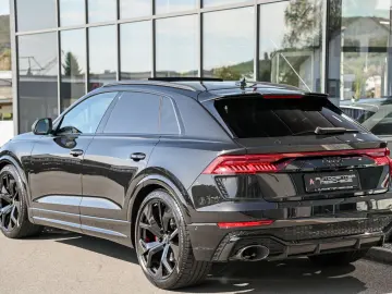 AUDI RSQ8 4.0 TFSI RS-Sitze  Dynamik-Paket plus  23