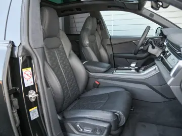 AUDI RSQ8 4.0 TFSI RS-Sitze  Dynamik-Paket plus  23
