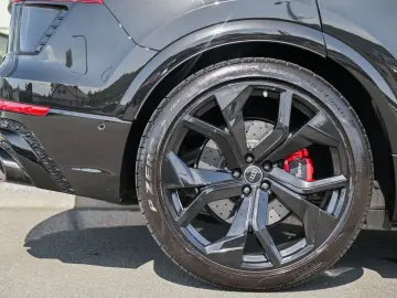 AUDI RSQ8 4.0 TFSI RS-Sitze  Dynamik-Paket plus  23