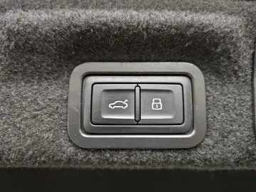 AUDI A6 Lim. TDI Matrix Beifahr.Kameras S.Sitz Neuesm