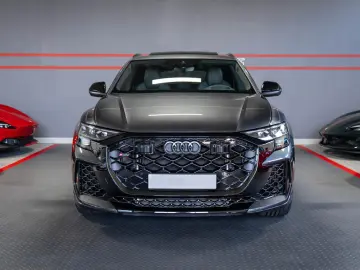 Audi RSQ8 4.0 TFSI performance quattro
