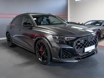 Audi RSQ8 4.0 TFSI performance quattro