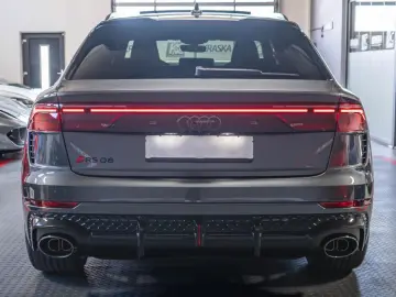 Audi RSQ8 4.0 TFSI performance quattro
