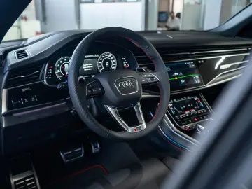 Audi RSQ8 4.0 TFSI performance quattro