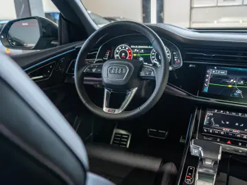 Audi RSQ8 4.0 TFSI performance quattro