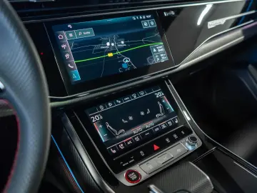 Audi RSQ8 4.0 TFSI performance quattro