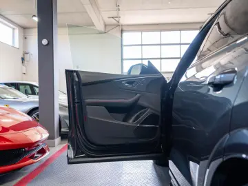 Audi RSQ8 4.0 TFSI performance quattro