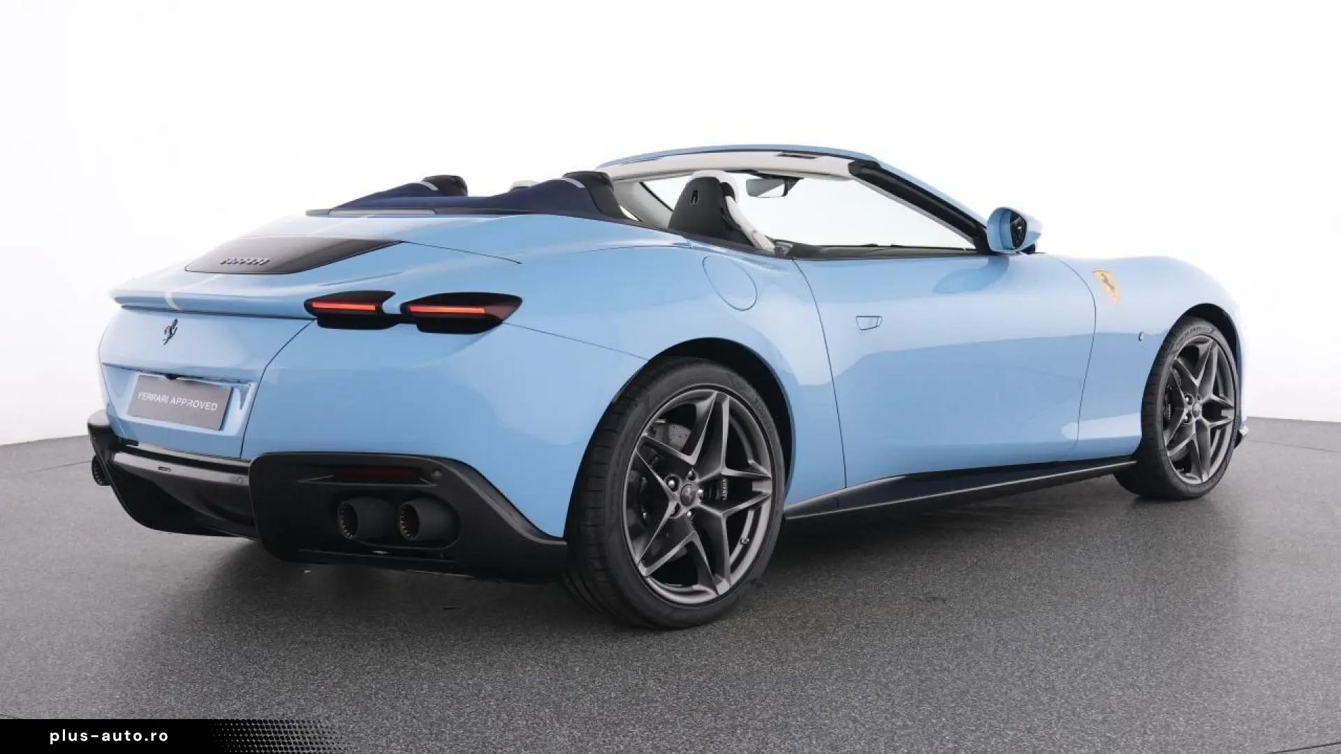 Ferrari Roma Spider Special-Color Azzuro La Plata