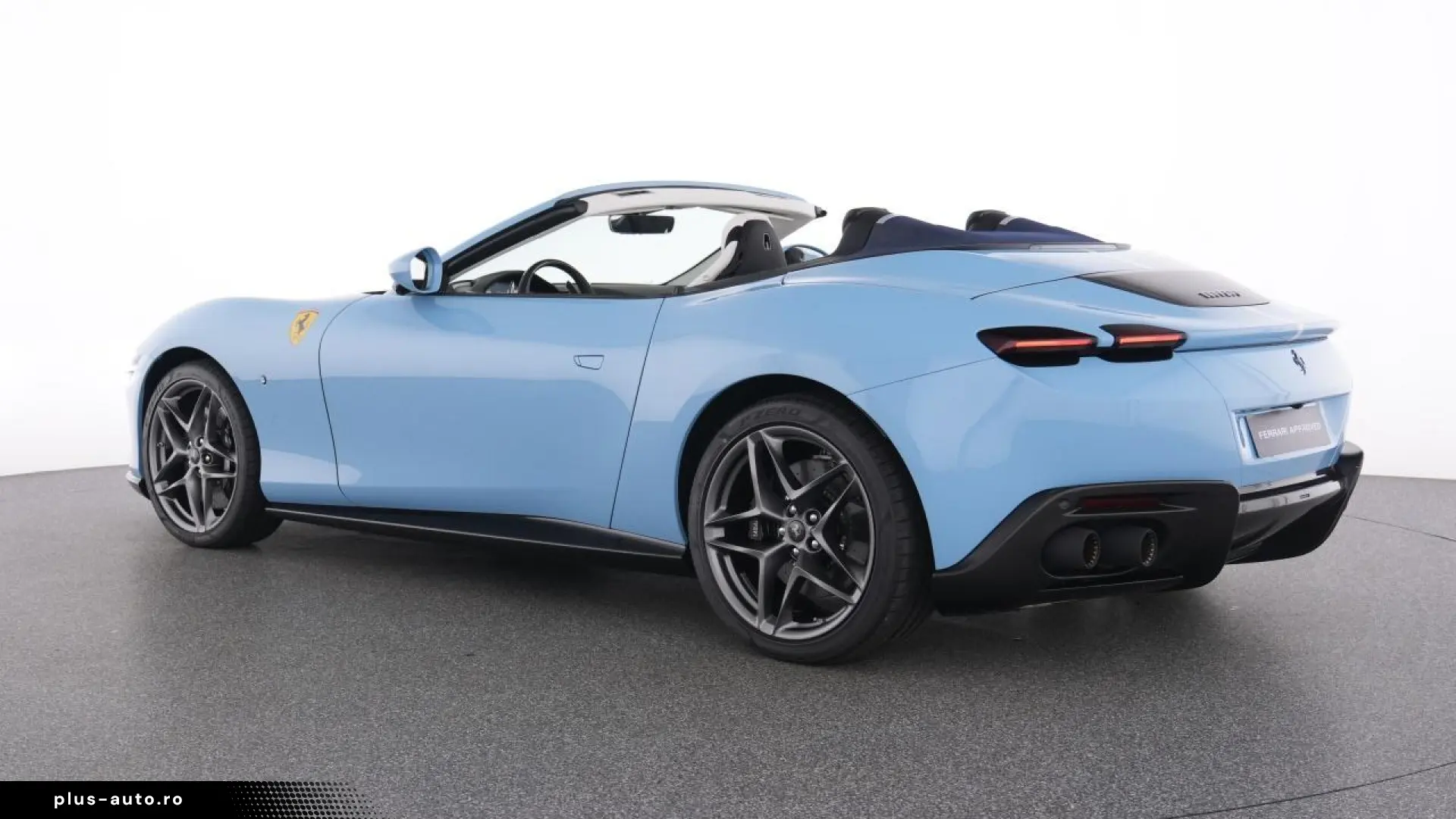 Ferrari Roma Spider Special-Color Azzuro La Plata