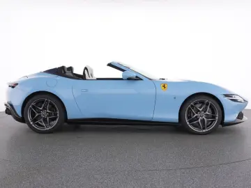 Ferrari Roma Spider Special-Color Azzuro La Plata
