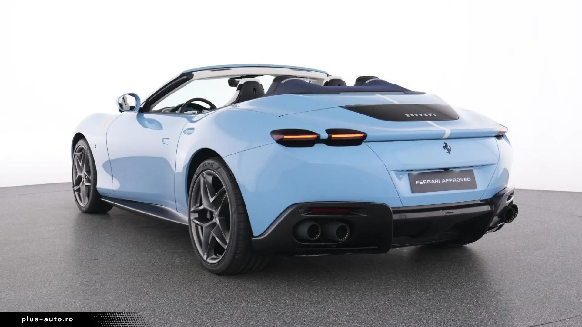 Ferrari Roma Spider Special-Color Azzuro La Plata